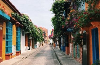 reiseuhu JINIW3yzobc unsplash small square ff505b16